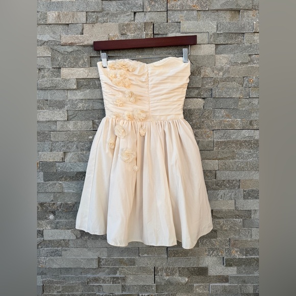 Oh Polly Bandeau Floral-Appliqué Corset Mini Dress Cream White Ivory 0 (XS) - Picture 4 of 16